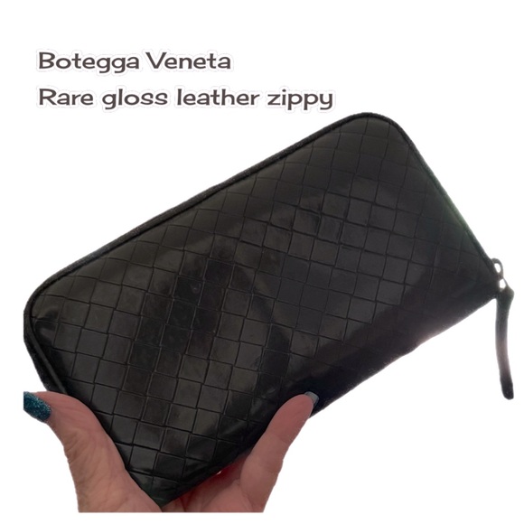 Bottega Veneta Rare Gloss Leather Zip Around